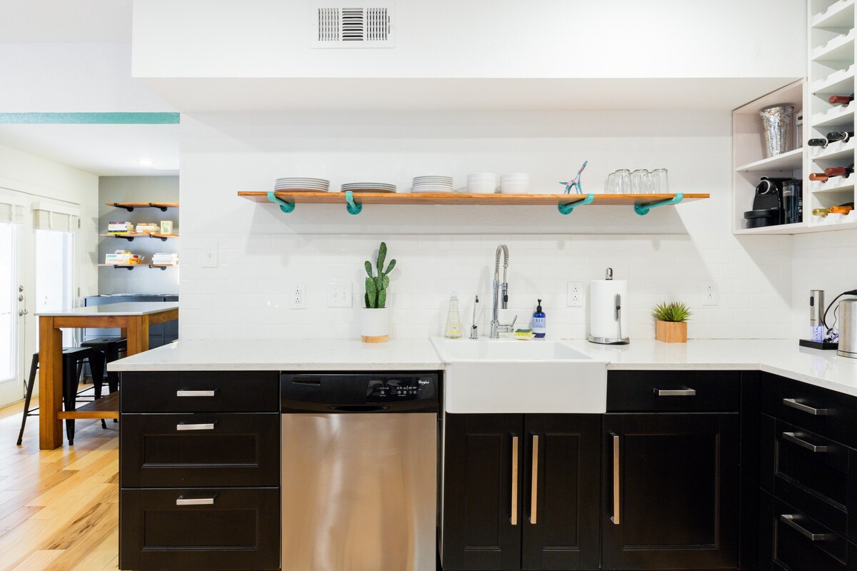 Explore Downtown Austin from a Hip Condo