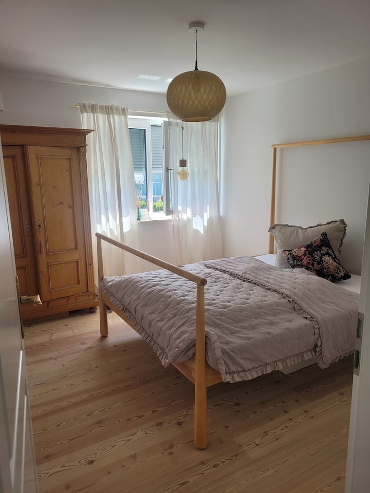 საძინებელი 1