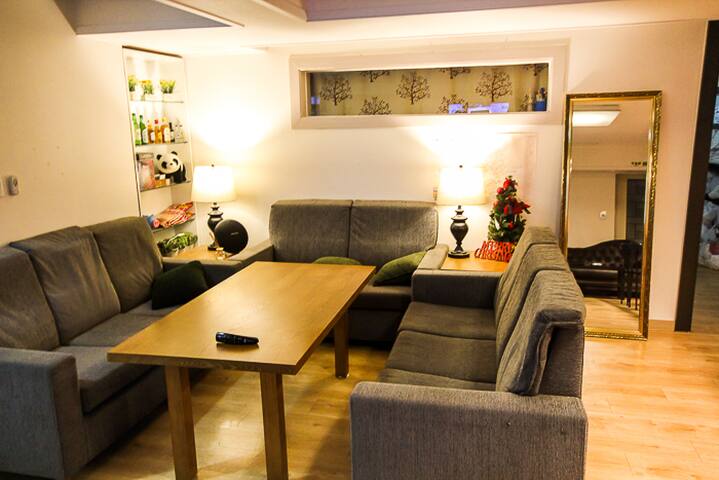 Zaza Backpackers Hostel managed Airbnb listing 1