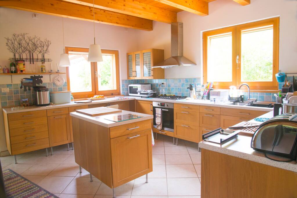 Extremely well equipped kitchen