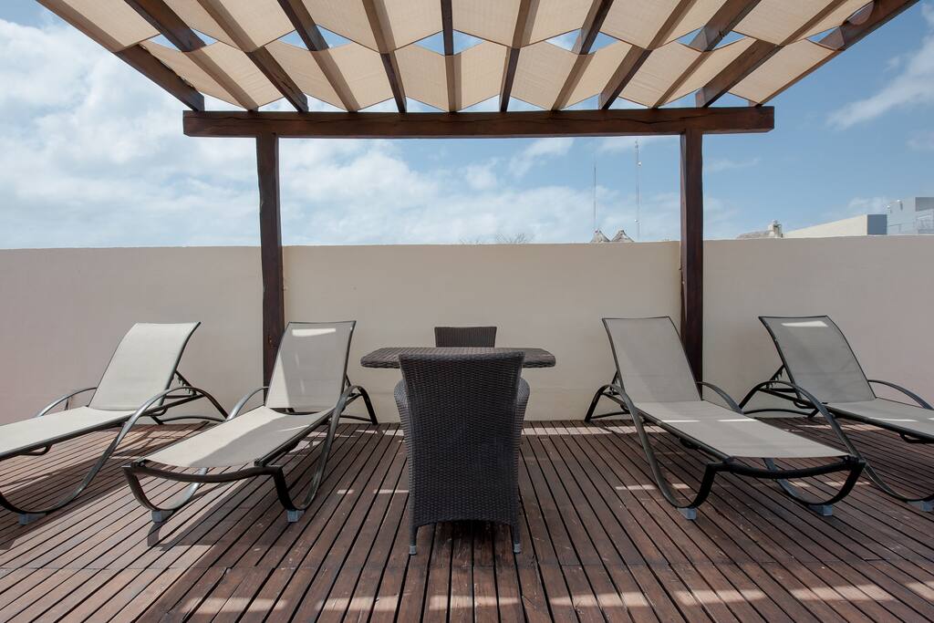 Roof top with sun beds