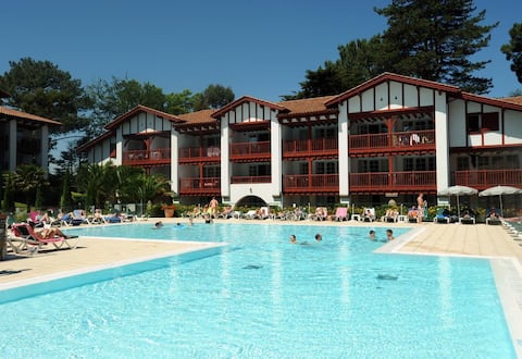 Appartement dans résidence  4**** avec piscine