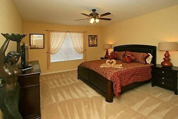 חדר שינה ראשי - קינג סייז מפואר Serta Perfect Sleeper Pilow ל - מיטה נוחה מאוד. כותנה מצרית - סדיני סאטן