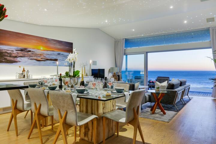 Exclusive Camps Bay Villa On The Edge Of The Ocean gallery image 3