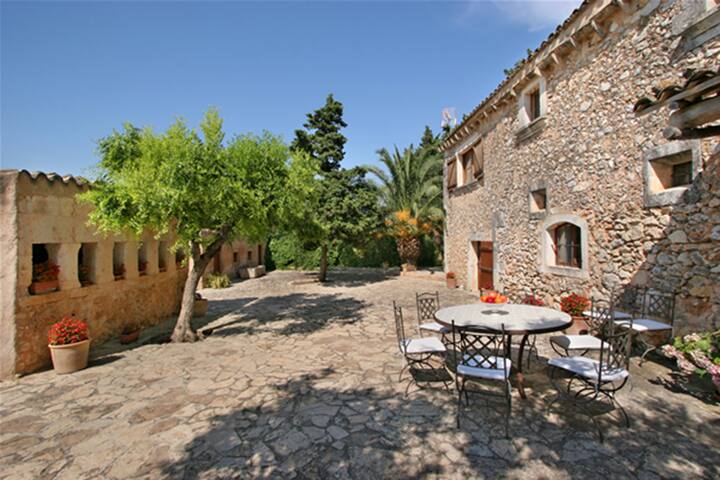 Wonderful finca Es rafal antic in Búger gallery image 5