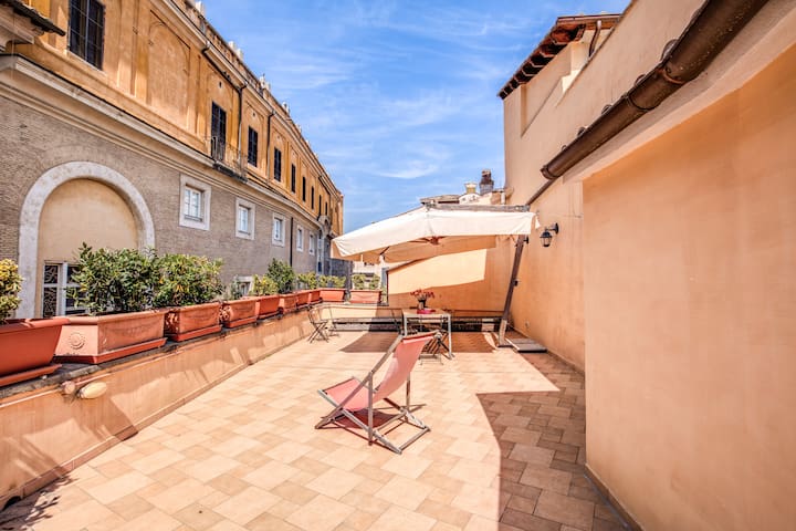 2 apartments in the center with terrace