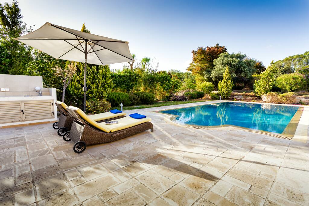 Pool and BBQ area
