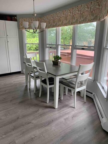 Pool! Great for families! Close to Newport! gallery image 5