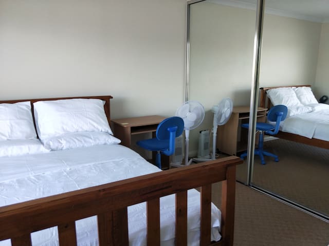 Airbnb Newnham Vacation Rentals Places To Stay