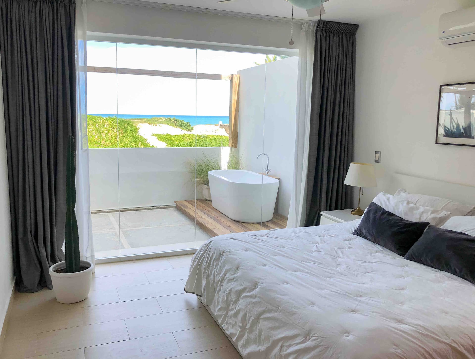 Lovely | Stylish Oceanfront | Outdoor Tub