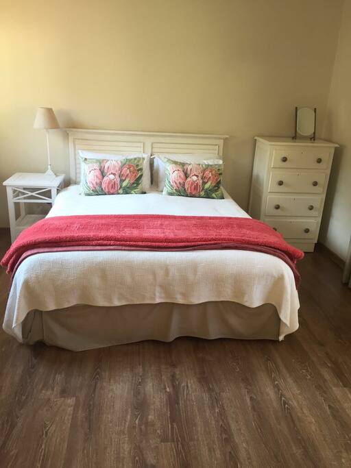 Queen size bed