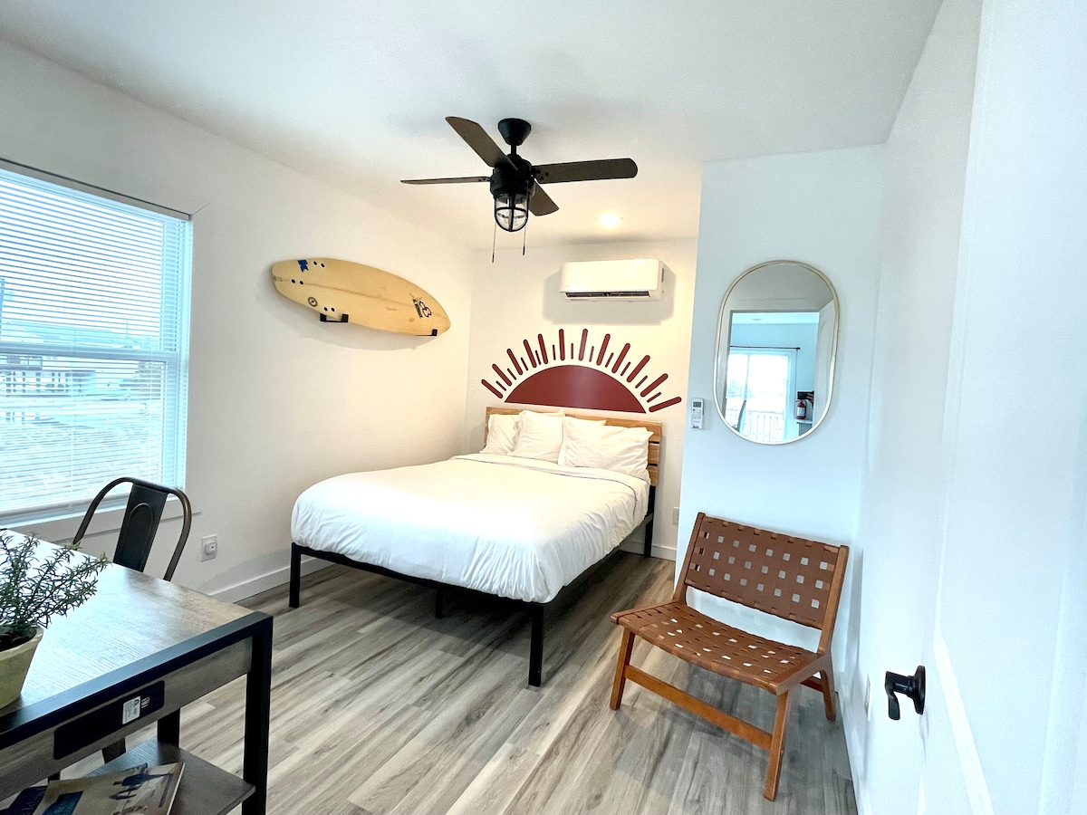 Bedroom # 1- located on 1st floor, Queen Bed & Desk 