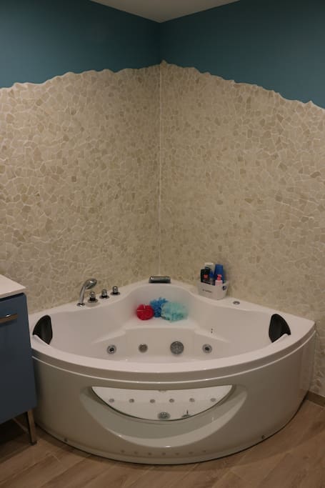 Le fameux jacuzzi ;)