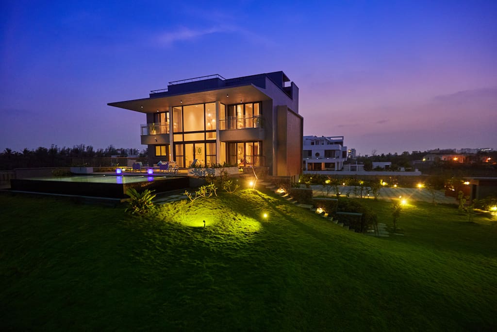Elevation Night View.