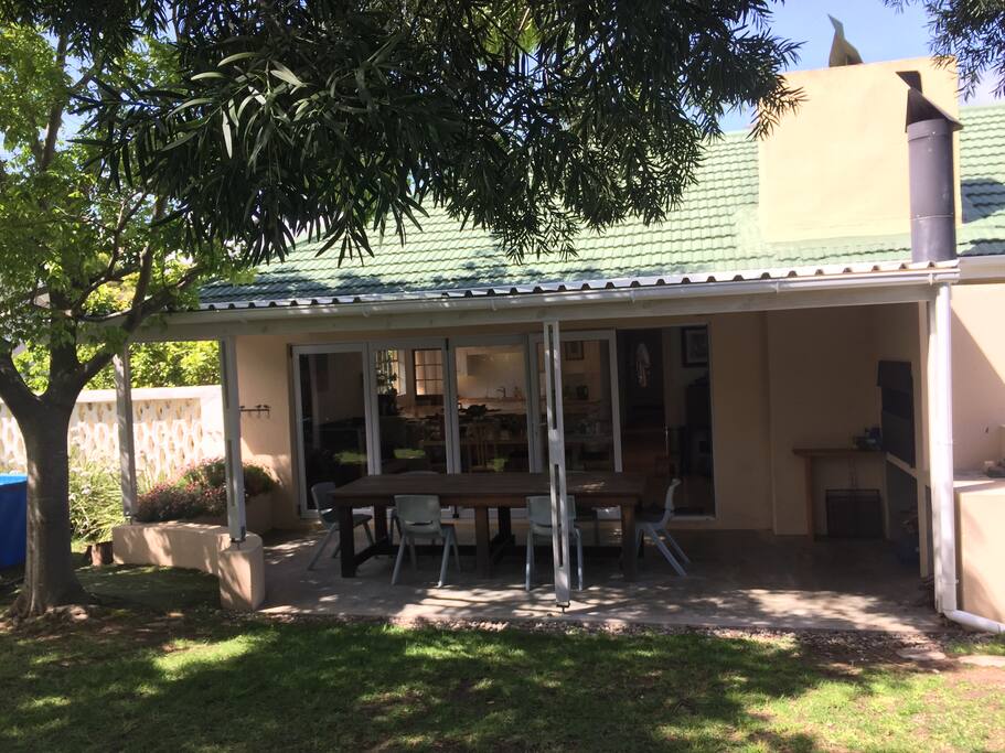 Outside pation with braai & pool