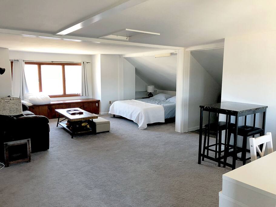 3rd Floor Suite
