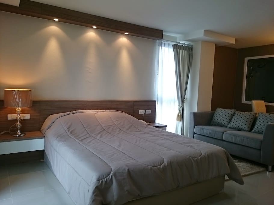 Queen size bed