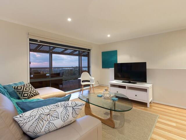 Bowen Views McCrae gallery image 5