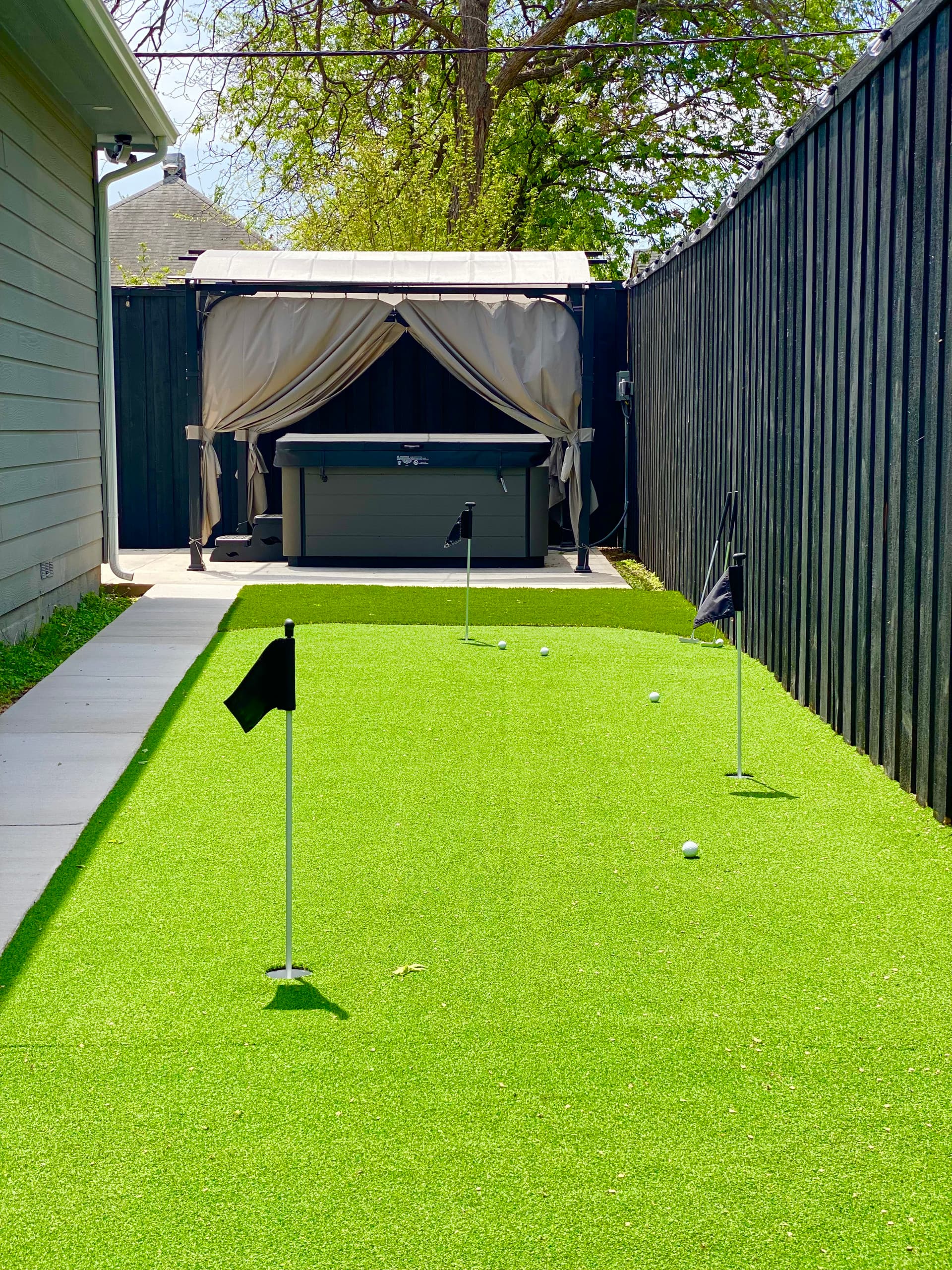 Budget-Friendly Retreat by Fort Worth Stockyards with HotTub & MiniGolf — photo 3