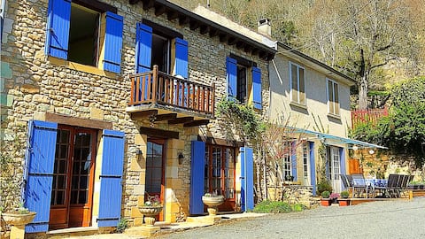 Charming Farmhouse near Sarlat + River, Sleeps 12