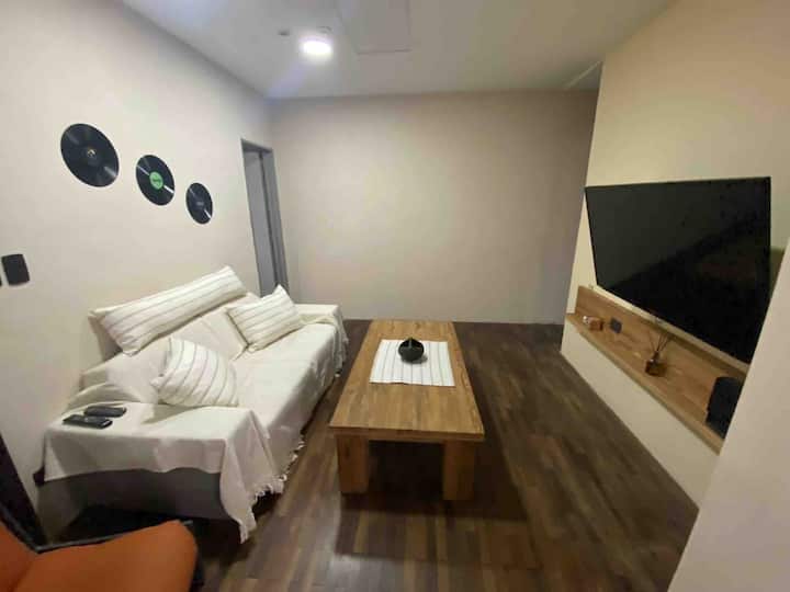 PH de 4 dormitorios con patio y parrilla en Villa Urquiza