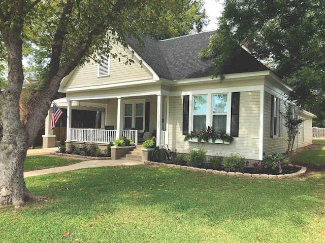 The Canebrake Cottage - Bama vs UT.. reserve now!!