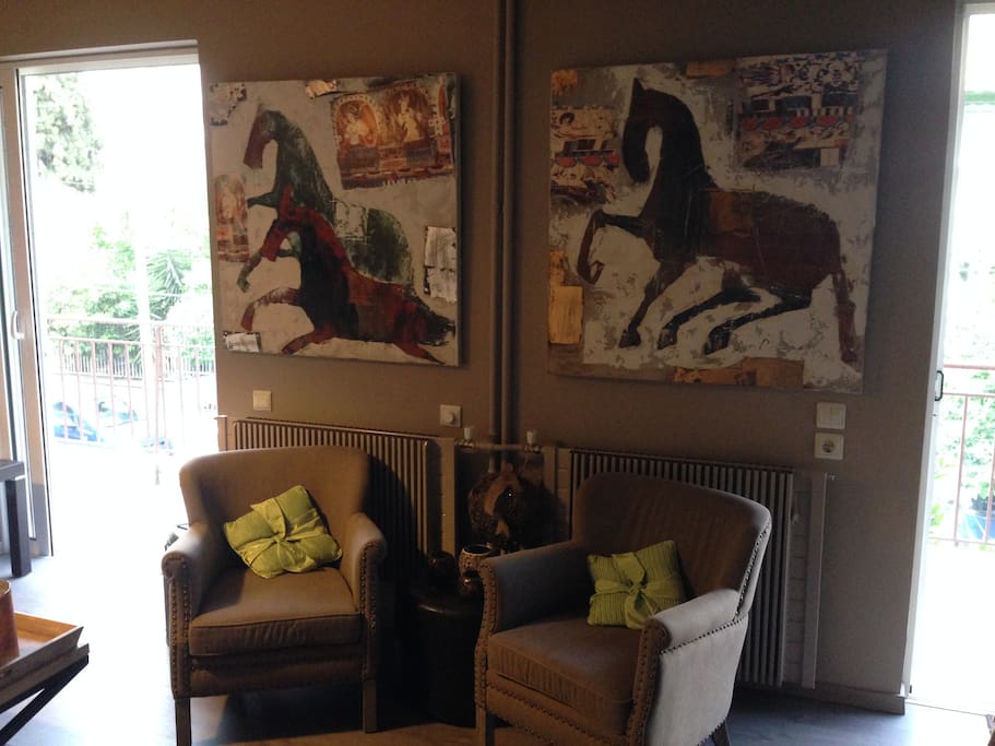Living room - armchairs- pictures