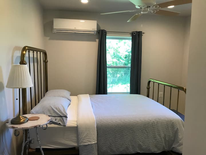 ห้องนอน 2 พร้อมเตียงคู่