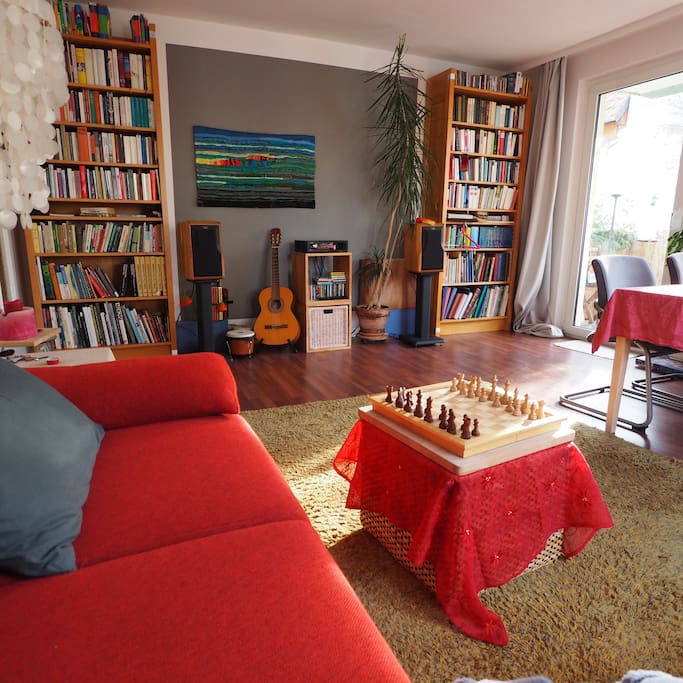 Wohnzimmer, Bücher und Musik