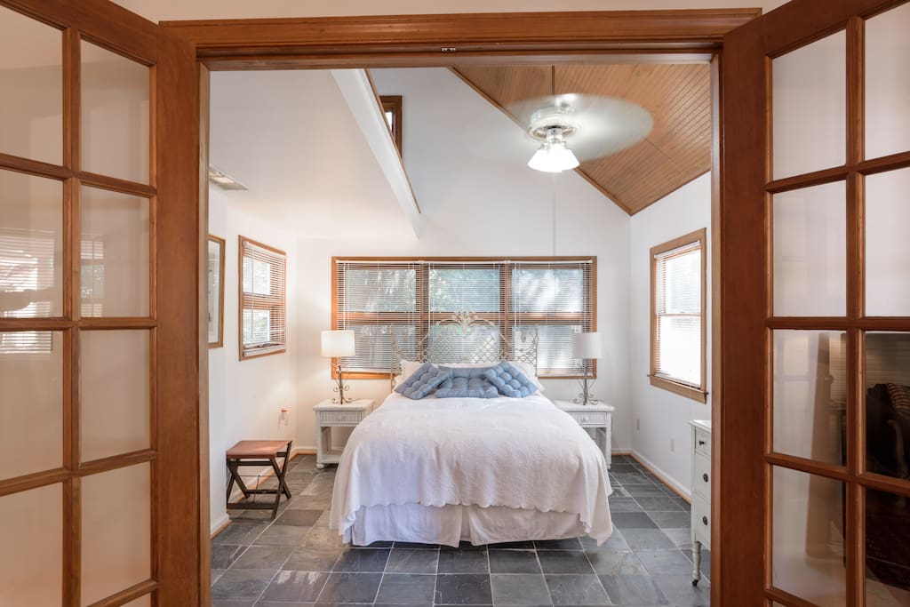 DOUBLE BEDROOM