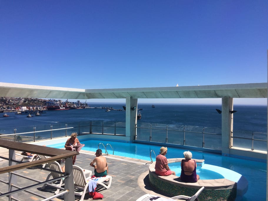 Rooftop pool has finaly open for the season- we provide pool towels during your stay.