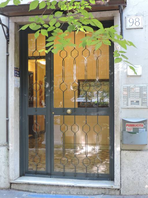 Portone