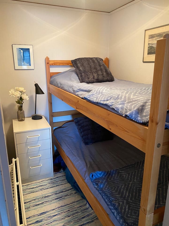 camera da letto con letto a castello