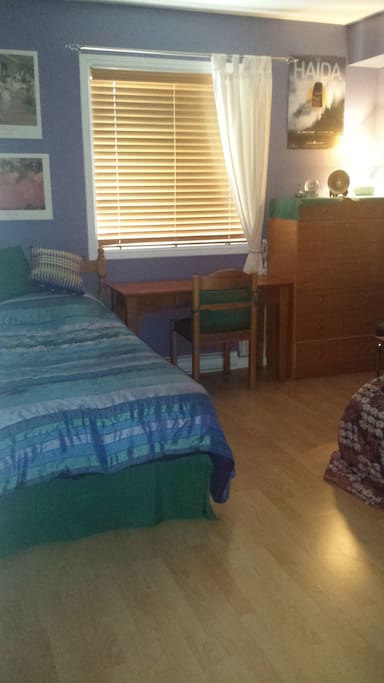 Private bedroom with single bed and futon that can accommodate 3