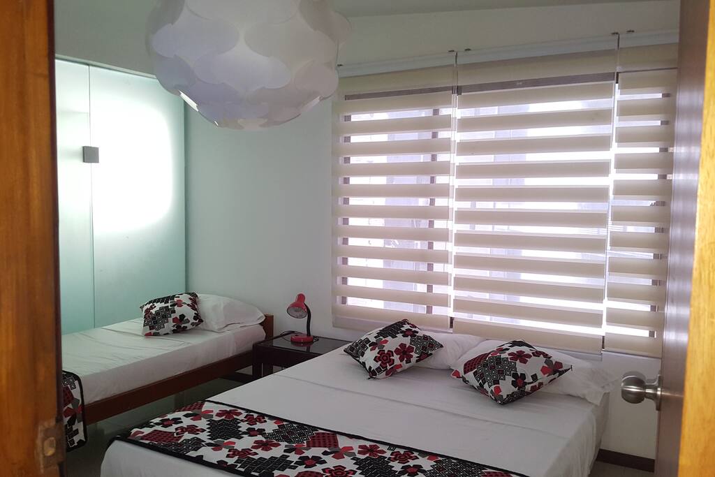 HABITACION CON AIRE ACONDICIONADO Y TV