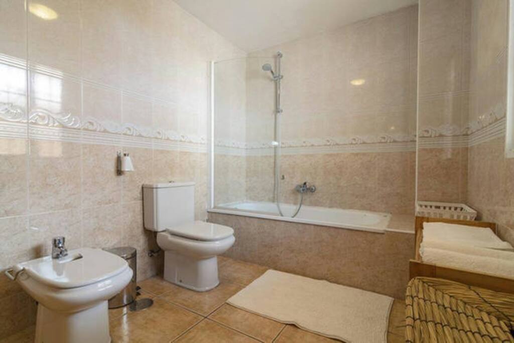Main bathroom