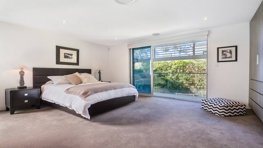 PROS – Bula Luxury Villa at Balmoral Beach gallery image 5