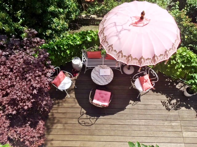 Unique Town House close to Prague Castle