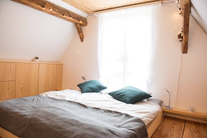 Дуплиот кревет каде што може да се разбудите со утринското сонце! (Фотографија од Сајмон Волсер)