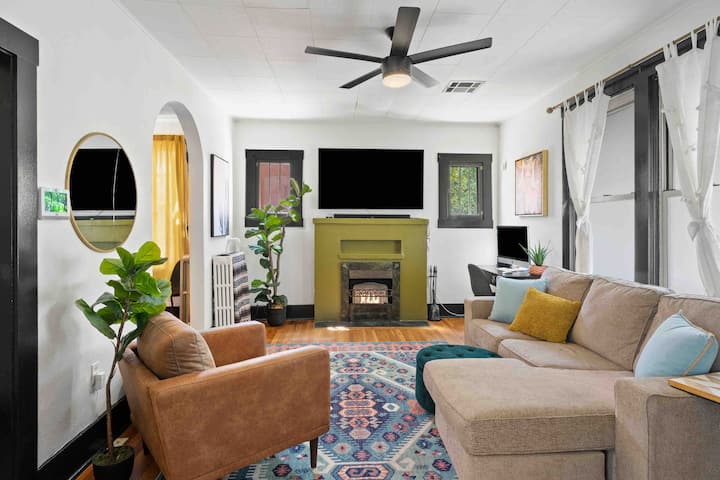 Beths House: A Charming Adobe Located Downtown - Field of Dreams - Las Cruces