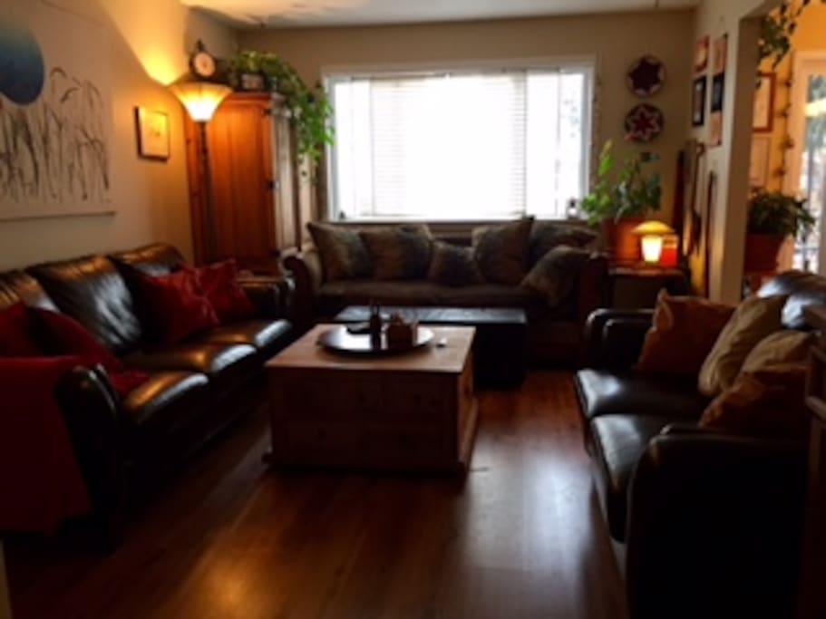 Living room, comfortable seating for 8.