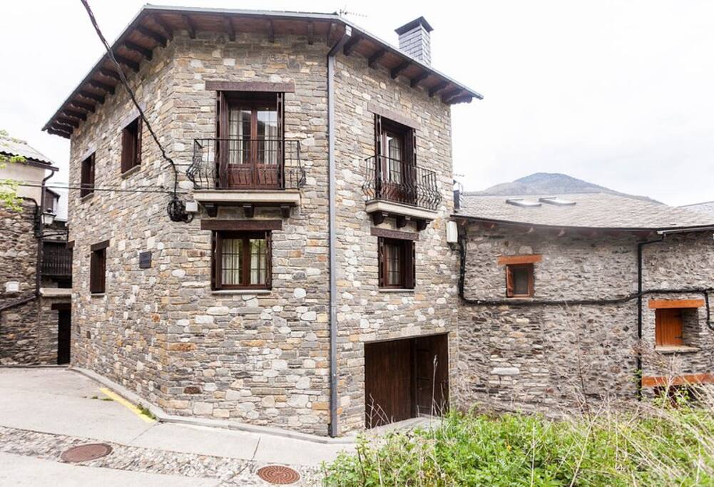 Casa Menchiques Apartamentos