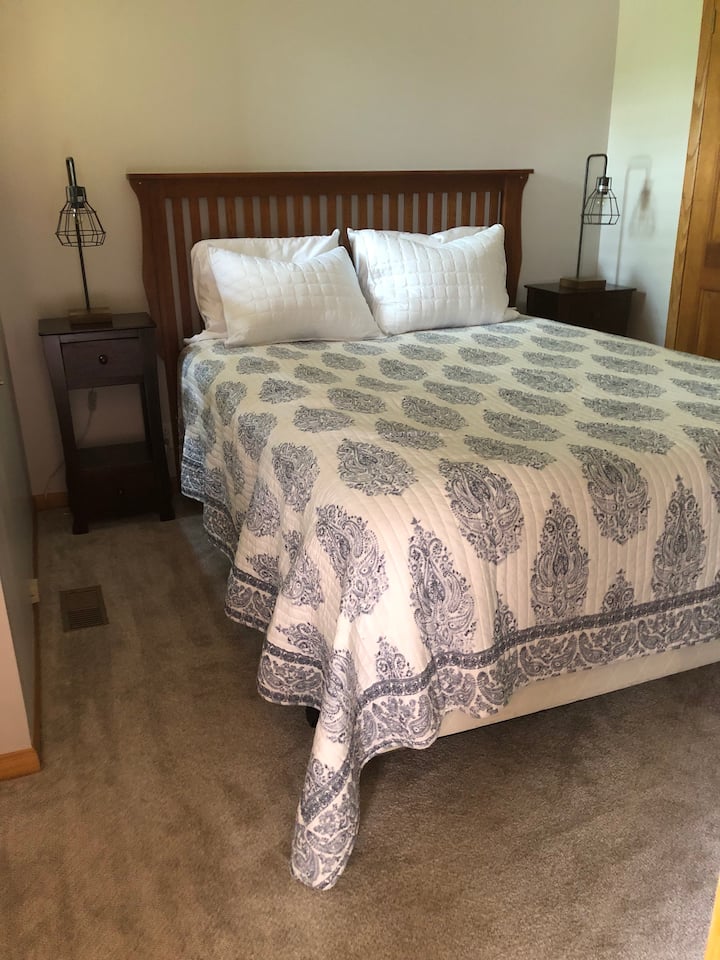 Queen bedroom