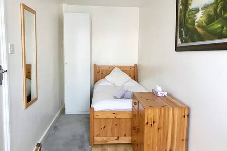 Very clean&cosy room, near Addenbrookes Hospital