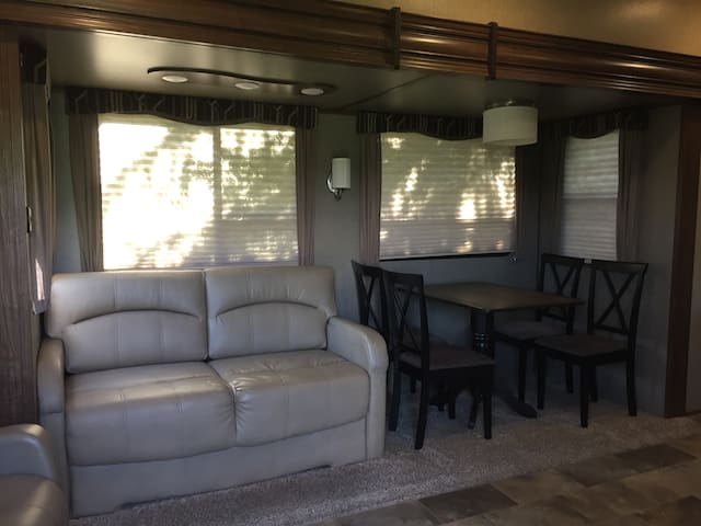 Airbnb Grant Grove Village Vacation Rentals Places To Stay