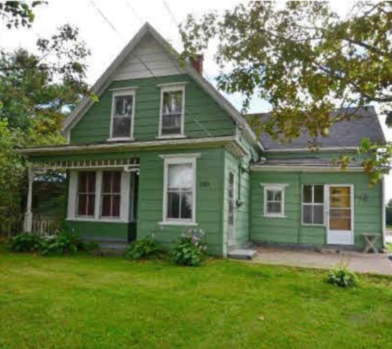 4 Bedroom Century Home