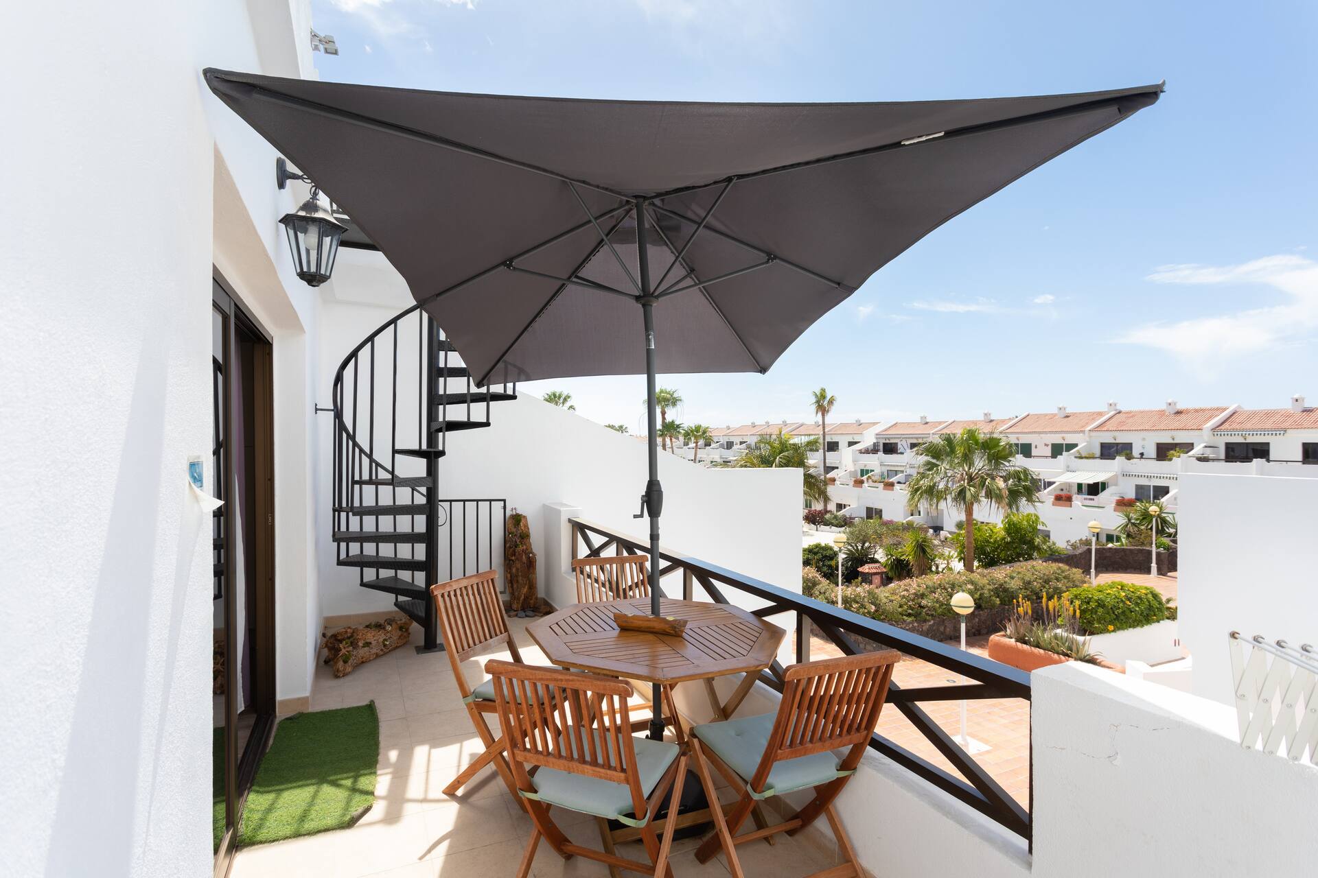 Elegant apartment with private solarium + WIFI