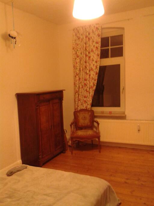 Schlafzimmer Schrank