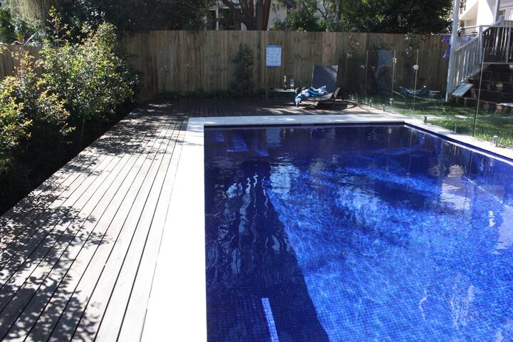 Modern Family Home with Pool gallery image 3