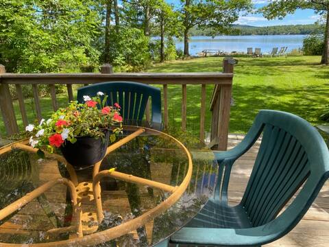 Entire Lakeside Cabin near the Bay, w/ Kayaks